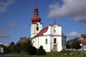 Santini v okoli Bobrová